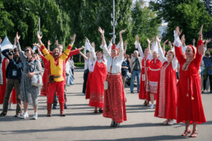 Игры и хороводы с Шутом Гороховичем